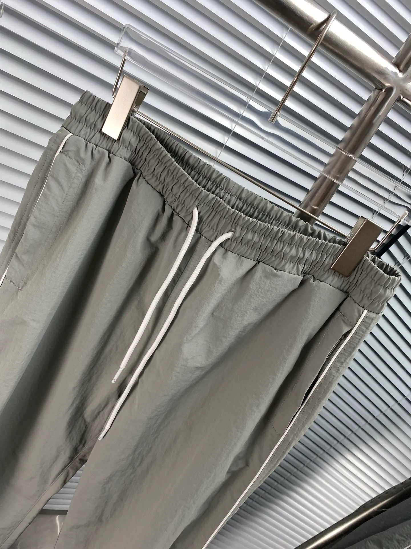 THOM BROWNE ：Light Green Navy Blue Gray Sizes：1.2.3.4
